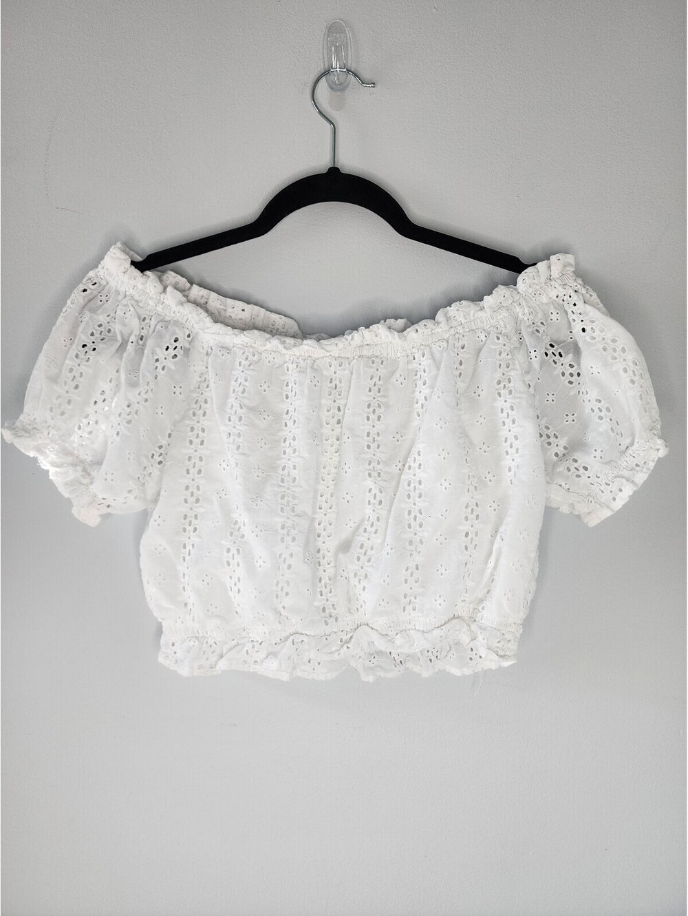 Le Lis White Eyelet Off-Shoulder Boho Cottage Core Crop Top Medium